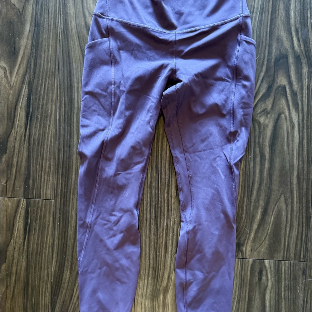 Lululemon Athletica Purple 3/4 Leggings with Pockets